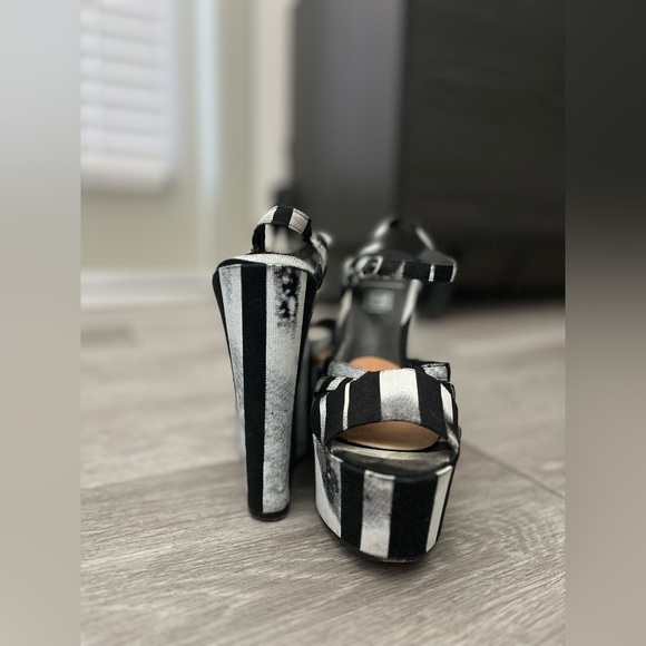 Exclusive Aldo Rise Libertine Wedges - Picture 7 of 7